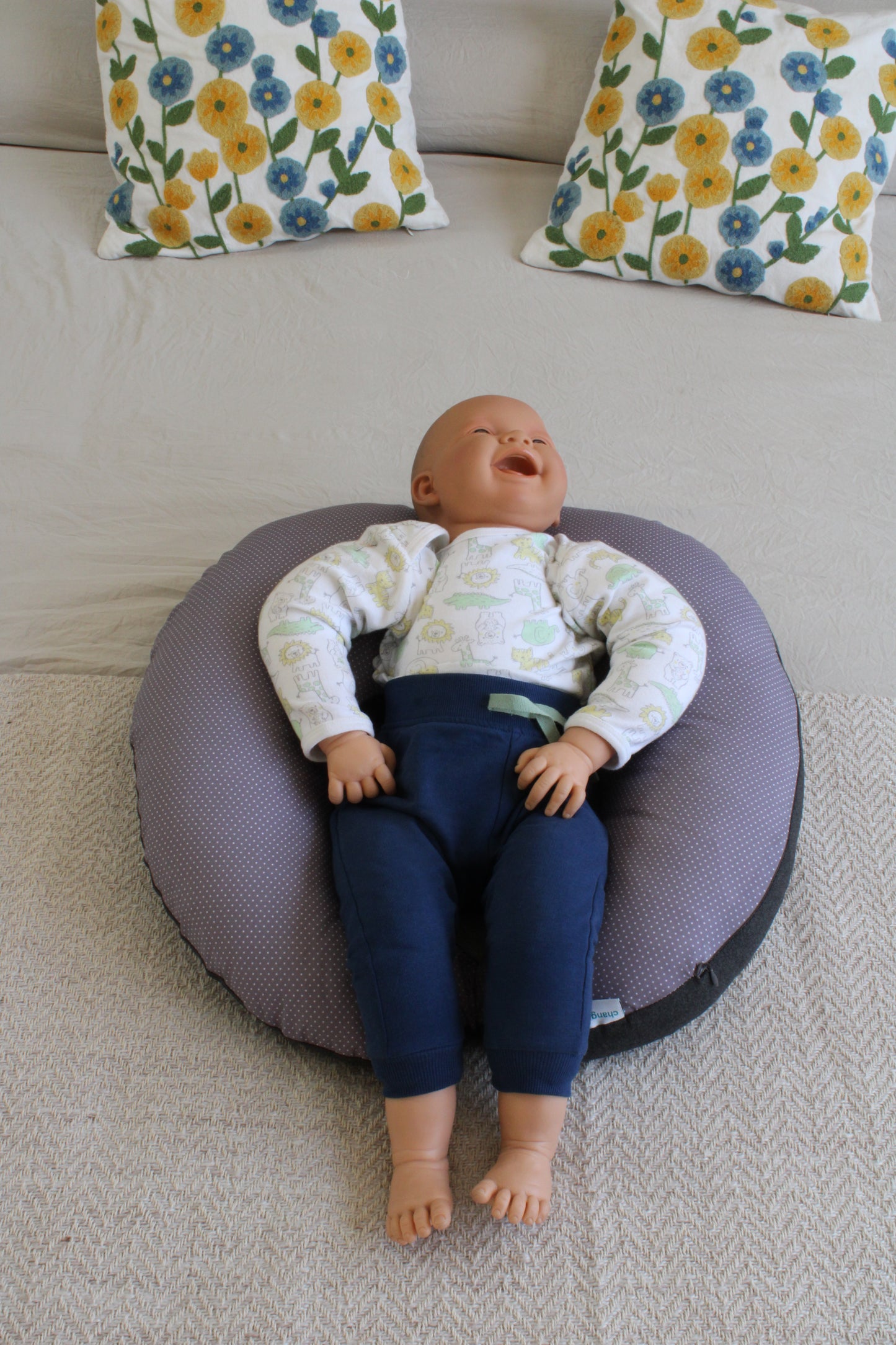 almohada de lactancia y antirreflujo Color Gris