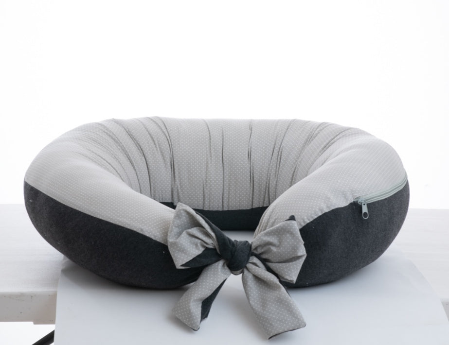 Almohada 3 en 1 Embarazo, Lactancia, Antireflujo Color Gris bolitas