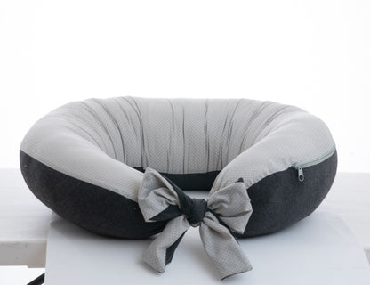 Almohada 3 en 1 Embarazo, Lactancia, Antireflujo Color Gris bolitas